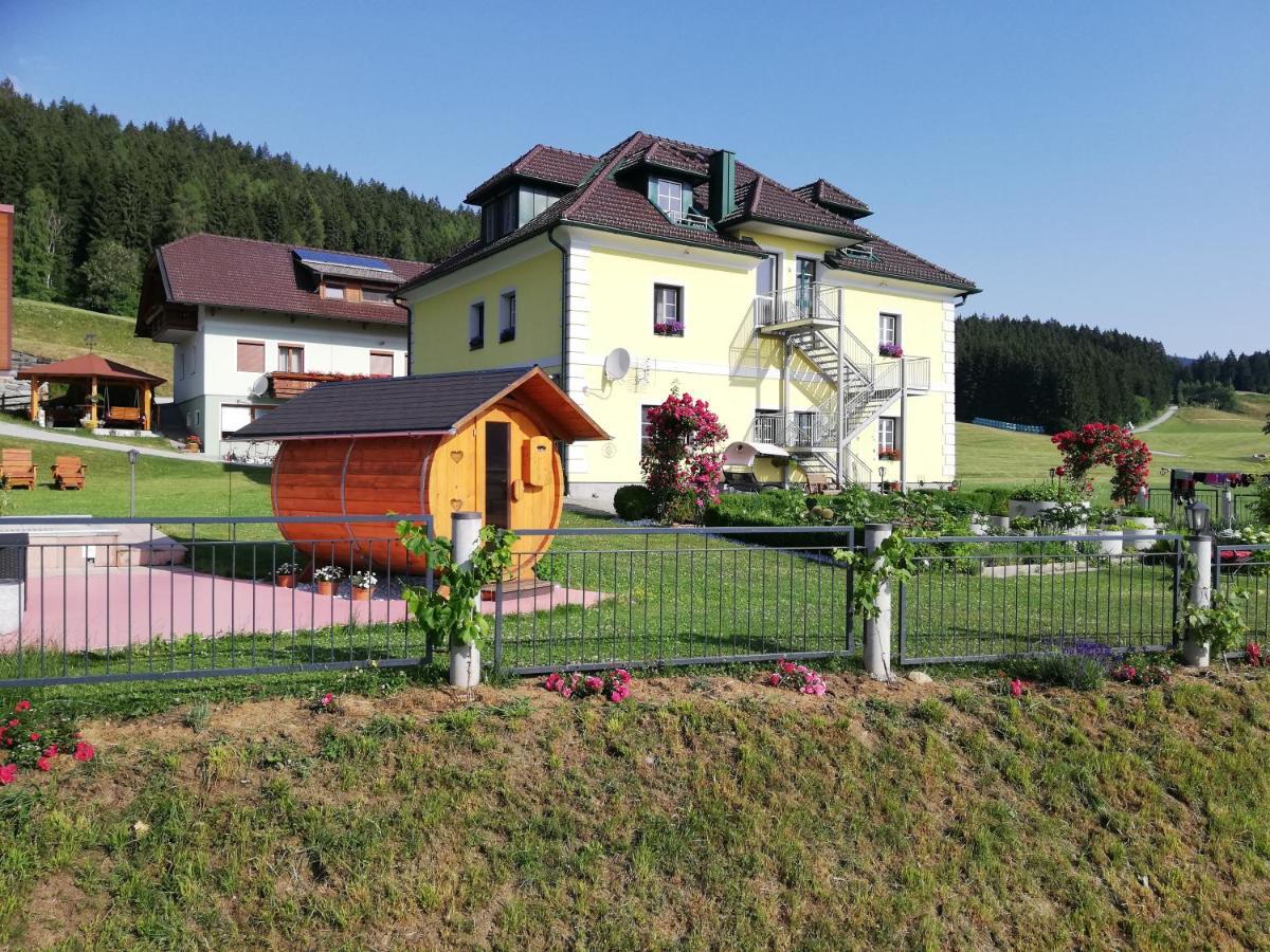 Erlebnisbauernhof Steinerhof In Kaernten Liebenfels Exterior foto